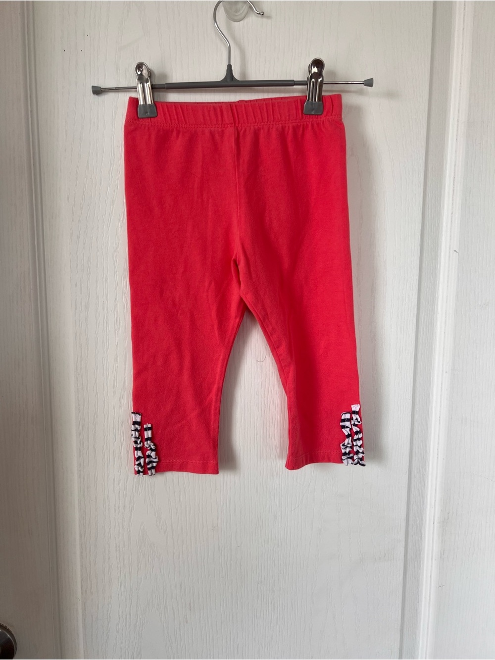 Girls pink Knit Capri Leggings with Bow Trim